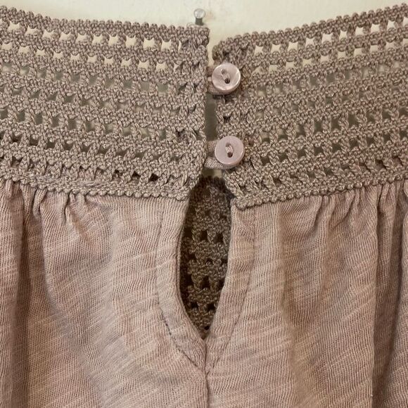 Old Navy Cotton Tank Top w/Lace Trim. Size Medium Mauve - Picture 5 of 8